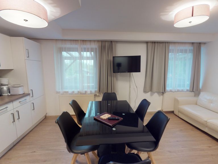 Chalet Edelweiss am See Combi, 6 apt. incl. gezamenlijke keuken en eetruimte