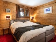 Chalet Le Hameau des Marmottes met familiekamer en sauna-45