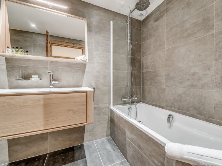 Chalet-appartement Eagle Lodge met whirlpool