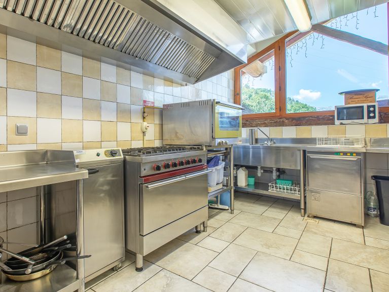 Chalet Père Marie met buiten-whirlpool  en sauna