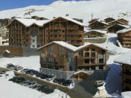 Chalet-appartement Chalet 2000 met buiten whirlpool-15