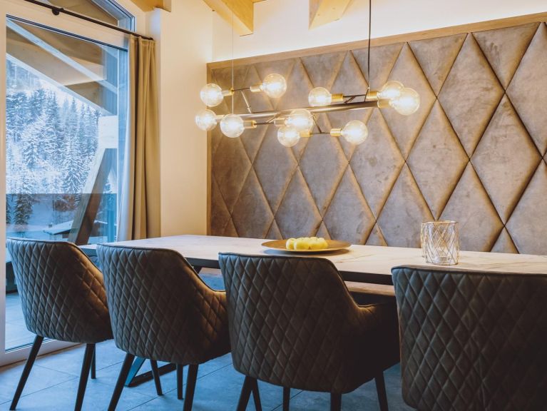 Appartement Glemm by Avenida Penthouse met bergzicht, privé-sauna en whirlpool