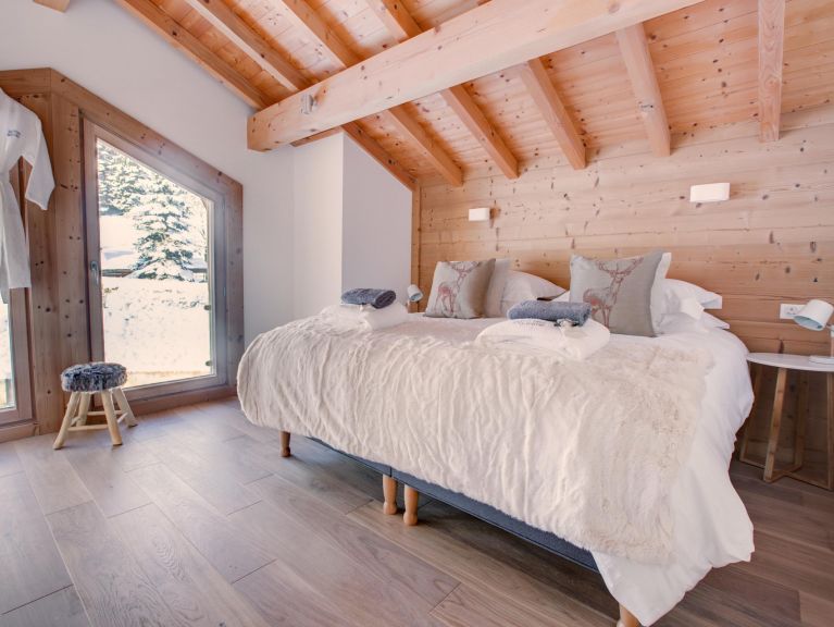 Chalet Les Trois Bonheurs met buiten-whirlpool
