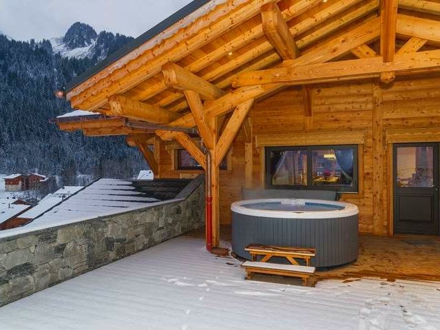 Chalet Emilie met buiten-whirlpool