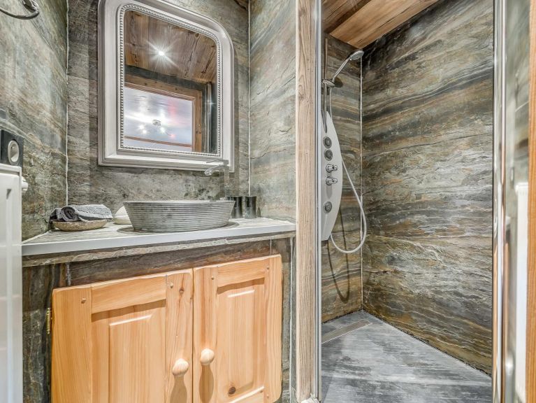 Chalet Iseran met buiten-whirlpool, sauna en hammam