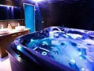 Chalet le Mas des Neiges met whirlpool en hammam-20