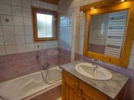 Chalet Les 2 Vallees met buiten-whirlpool en sauna-17