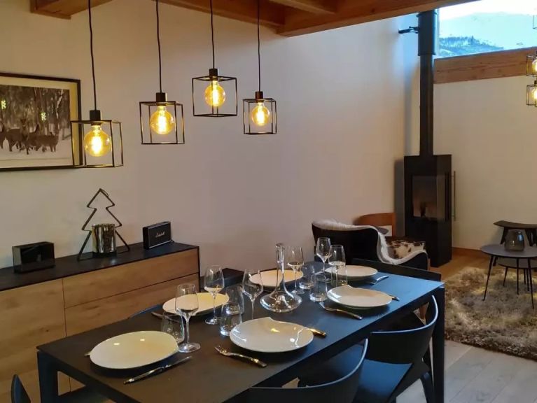 Chalet Caseblanche Selini met houtkachel en sauna