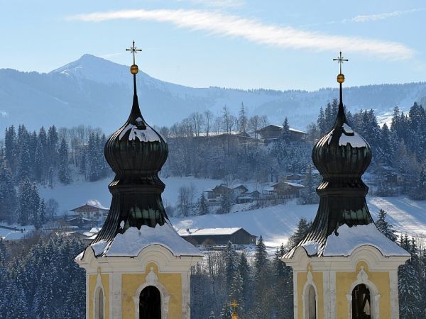 Skidorp Zonnigste gemeente van de Kitzbüheler Alpen!-1