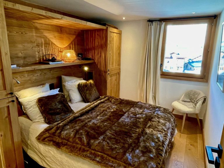 Chalet Caseblanche Felicita met houtkachel en buiten-whirlpool