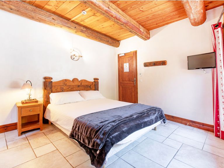 Chalet Père Marie met buiten-whirlpool  en sauna