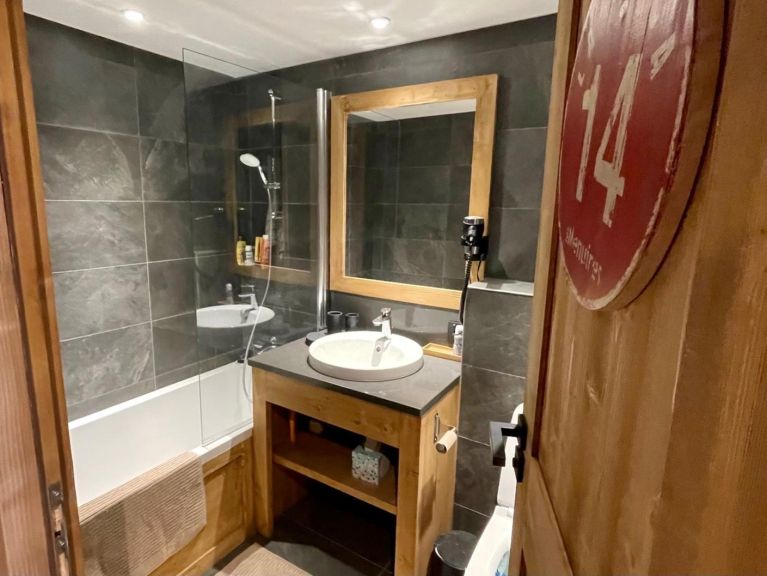 Chalet Caseblanche Felicita met houtkachel en buiten-whirlpool