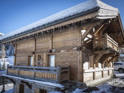 Chalet du Cocoon Mont-Blanc met buiten-whirlpool-1