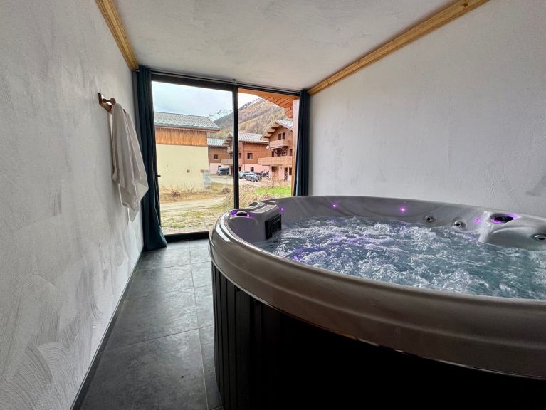 Chalet Lacuzon Snow Paradise