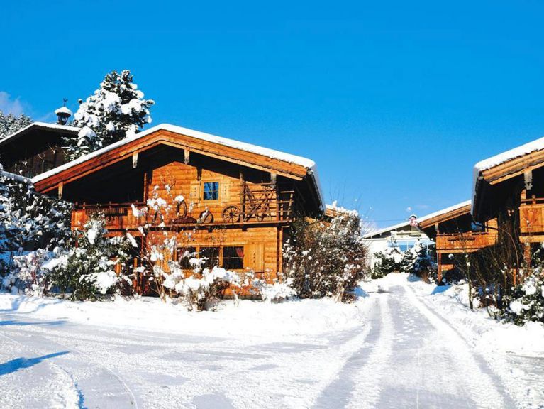 Chalet Almdorf Fügen
