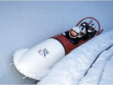 Skidorp Klein wintersportdorp bekend vanwege de Olympische bobslee track-4