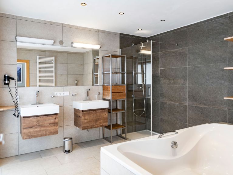 Appartement Gerlos Alpine Estate Penthouse Luxe XL met jacuzzi en sauna