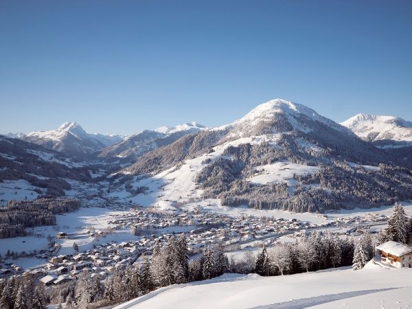 Skidorp Sfeervol, mondain wintersportdorp met veel mogelijkheden-1