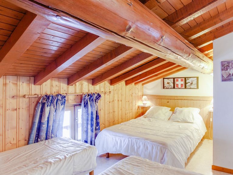 Chalet Les Gentianes met privé-sauna