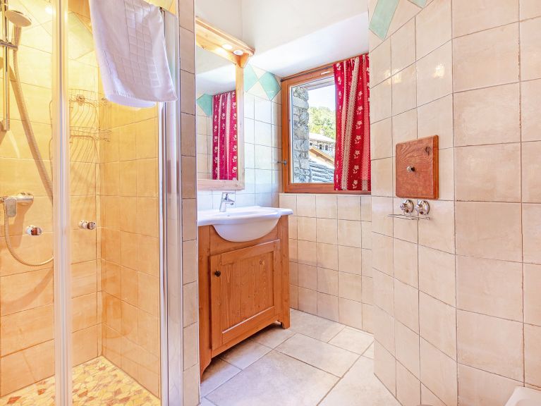 Chalet Père Marie met buiten-whirlpool  en sauna