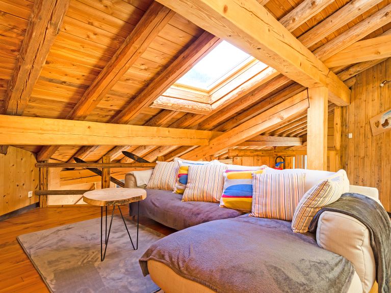 Chalet Balcon du Paradis met buiten-whirlpool en sauna