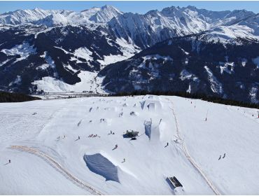 Skidorp Wintersportdorp met veel Nederlanders en veel après-ski-5