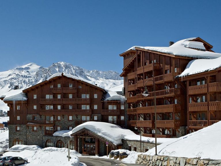 Chalet-appartement Résidence Village Montana met open haard en sauna