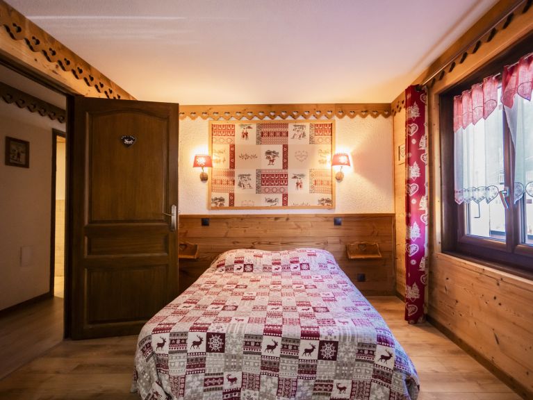 Chalet-appartement l'Ours met buiten-whirlpool