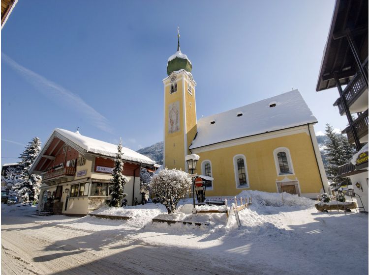 Skidorp Levendig en perfect gelegen wintersportdorp in Tirol-1