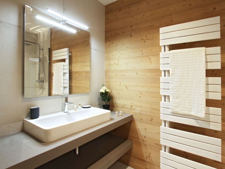 Chalet Nuance de Gris met buiten-whirlpool