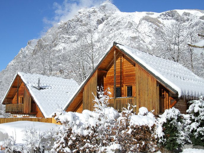 Chalet Le Pleynet met privé-zwembad