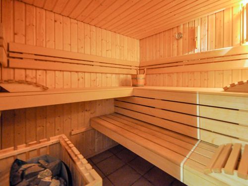 Chalet Les Flocons - 19 personen