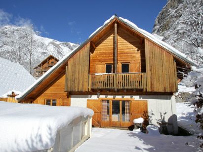 Chalet Le Pleynet met privé-zwembad-1