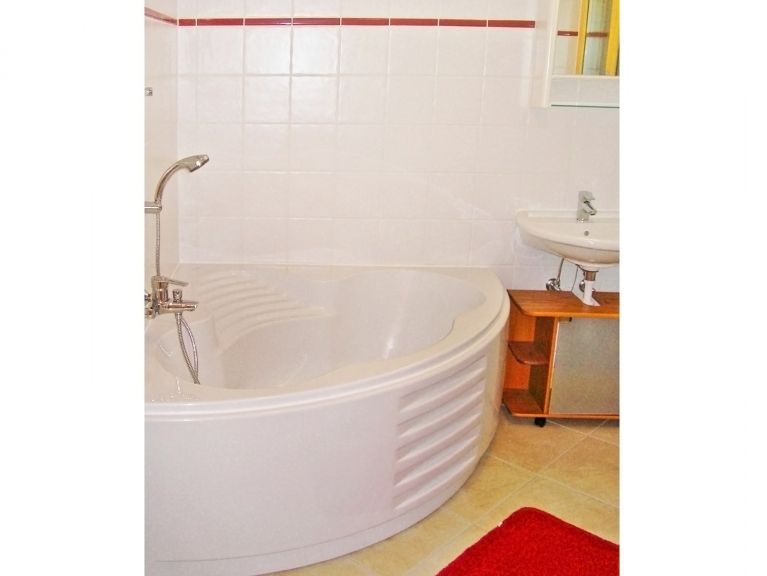 Chalet Les Etoiles met sauna en buiten-whirlpool