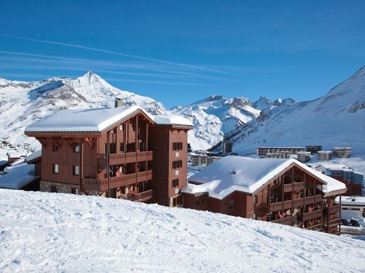 Chalet-appartement Résidence Village Montana met open haard en sauna