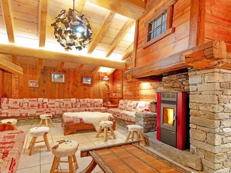 Chalet Père Marie met buiten-whirlpool  en sauna