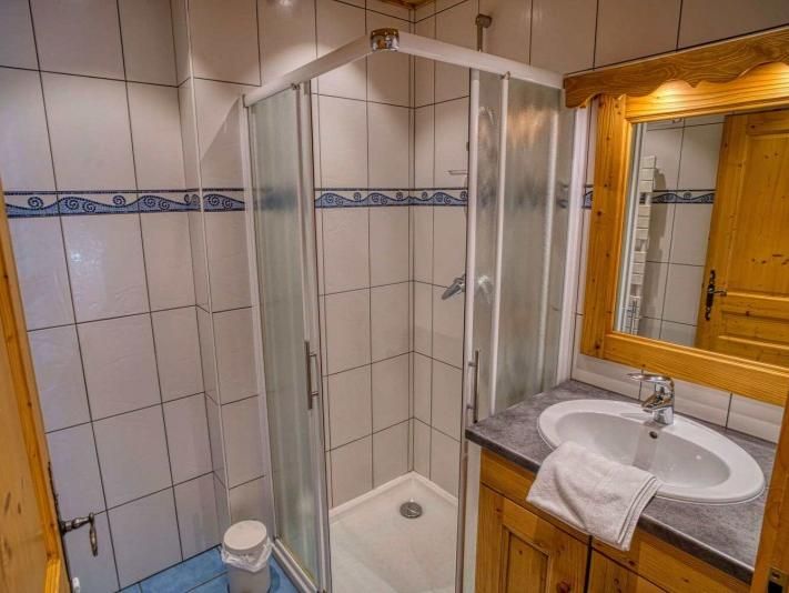 Chalet Les 2 Vallees met buiten-whirlpool en sauna