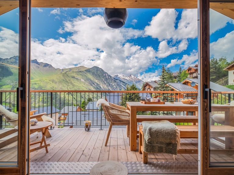 Chalet Le Duc Blanc met outdoor hottub