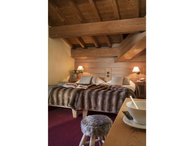 Chalet-appartement Résidence Village Montana met open haard en sauna