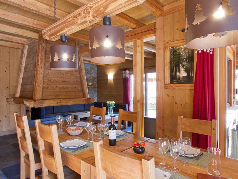 Chalet Le Prestige Lodge met privé-zwembad