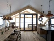 Chalet Reiteralm met outdoor whirlpool-11