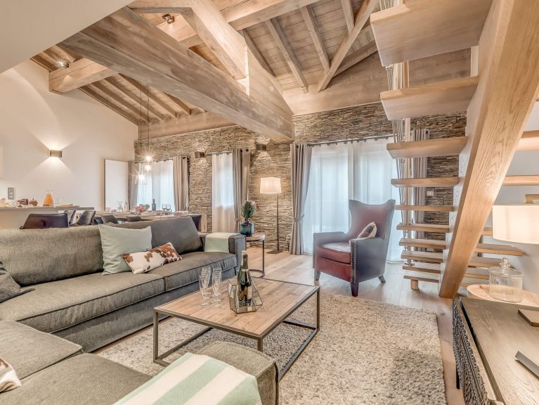 Chalet-appartement Eagle Lodge met whirlpool