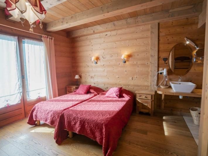 Chalet Le Noisetier met buiten-whirlpool