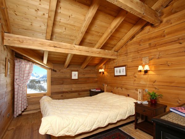 Chalet de L'Altiport Melusine met sauna en whirlpool