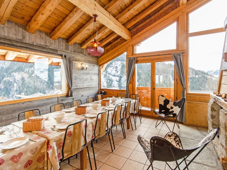 Chalet Balcon du Paradis met buiten-whirlpool en sauna