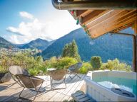 Chalet La Couqueille met buiten-whirlpool-31