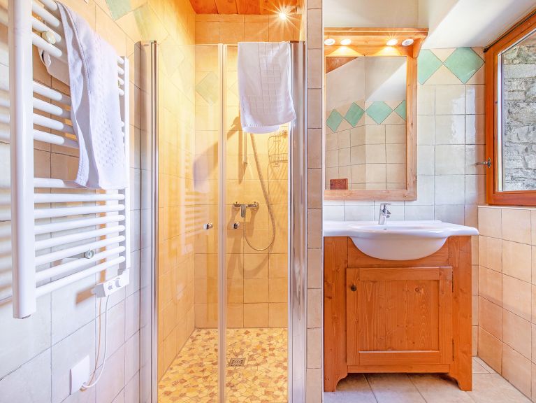 Chalet Père Marie met buiten-whirlpool  en sauna