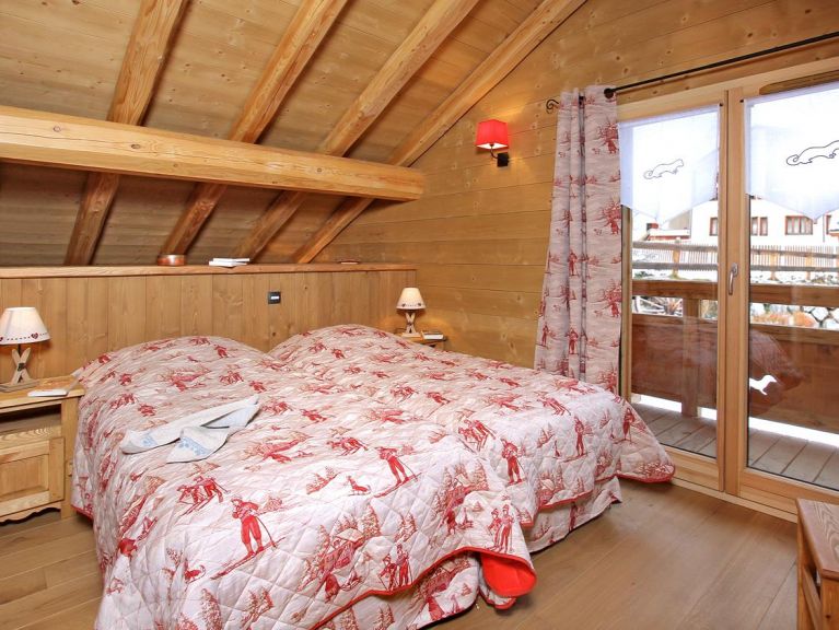 Chalet Le Prestige Lodge met privé-zwembad