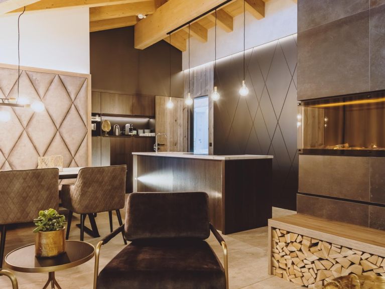 Appartement Glemm by Avenida Penthouse met bergzicht, privé-sauna en whirlpool