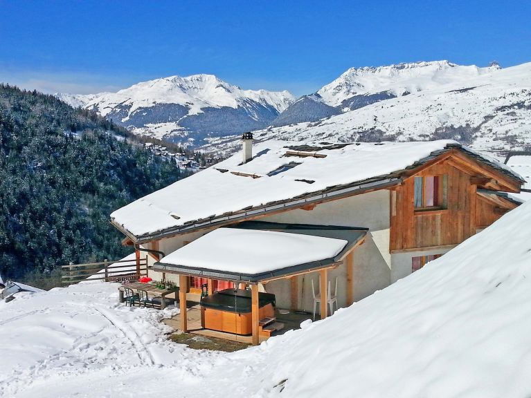 Chalet Balcon du Paradis met buiten-whirlpool en sauna